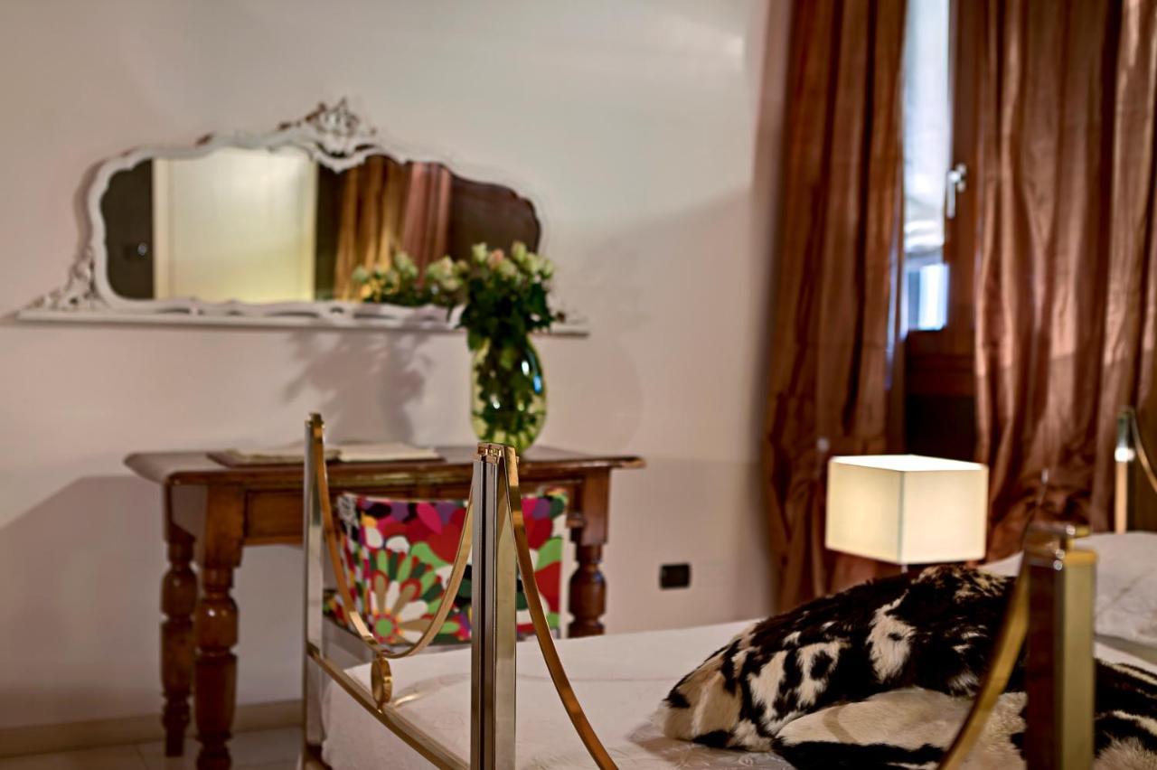 Il Vicolo Aparthotel Verona Bagian luar foto